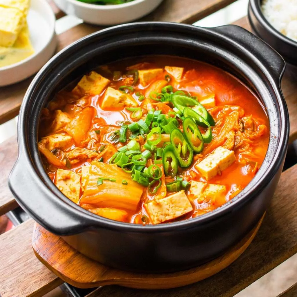 Kimchi-jjigae